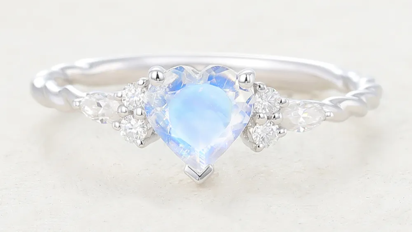 Heart shaped moonstone ring - Juyoyo.com